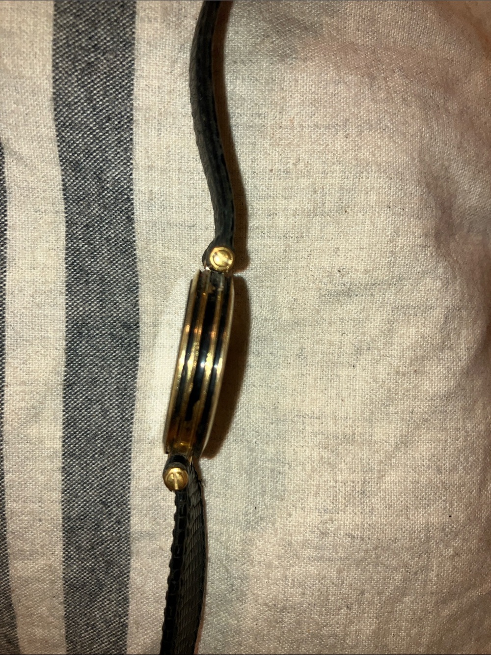 Gucci Black Dial Gold-Tone Men’s Leather Strap Watch - Picture 6 of 10